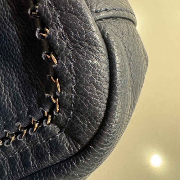 Vintage CHANEL Leather Luxe Ligne accordion flap bag - Picture 14 of 17